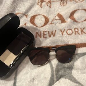 Coach Sunglasses HC 8309 Black & Tortoise Frame Case 56 [] 19 140 3N L1162 T